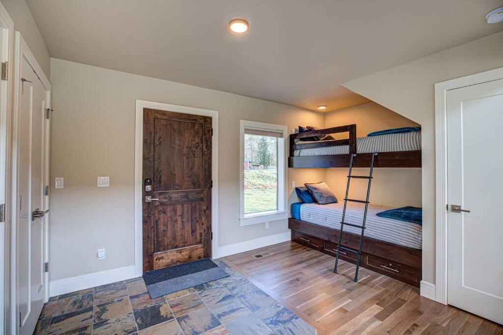 Newly Built Modern Chalet Duplex - 2 Mount Hood Village Экстерьер фото
