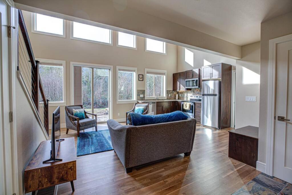 Newly Built Modern Chalet Duplex - 2 Mount Hood Village Экстерьер фото